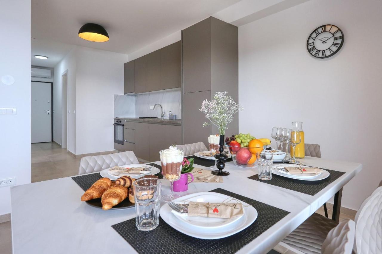Apartments Bonaca With Jacuzzi 프리블라카 외부 사진